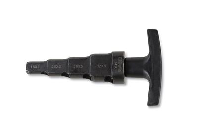 345C-RADIATOR SLEUTEL MET HANDVAT