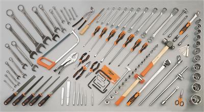 5902MT-COMPOSITION DE 106 OUTILS
