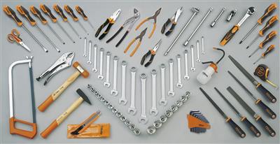 COMPOSITION DE 85 OUTILS POUR LA MAINTENANCE